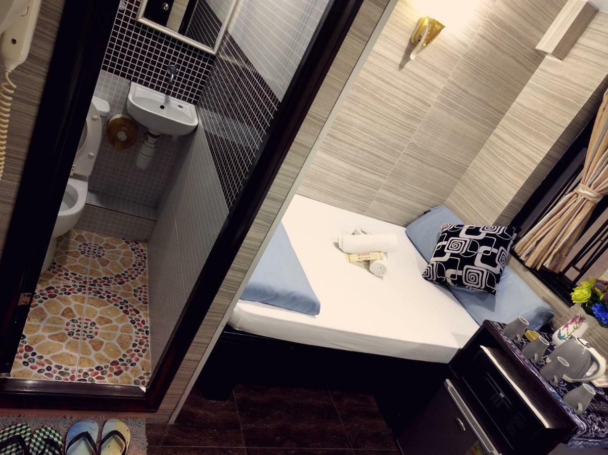 Hostel 16 Paris Guest House Block E Reception 10Th Floor Hongkong Exteriör bild