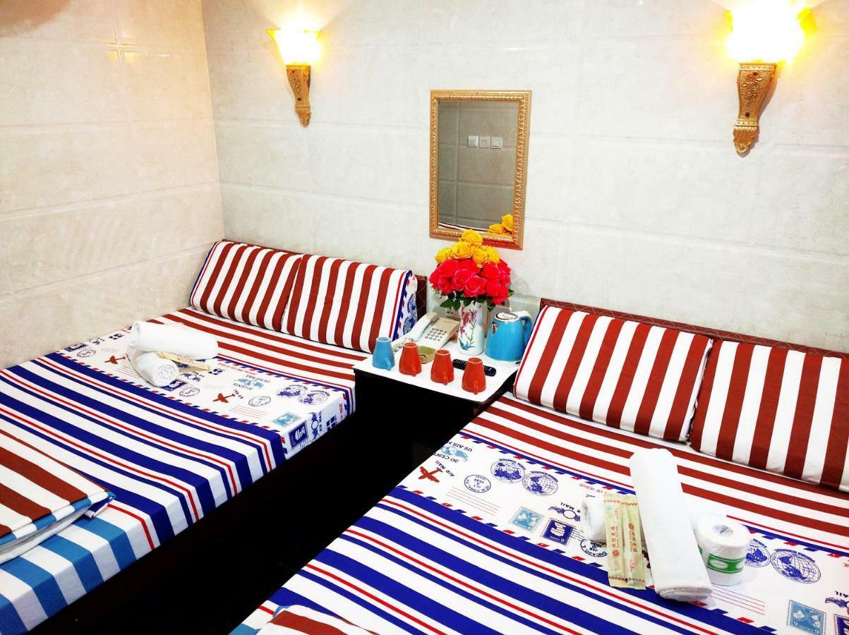 Hostel 16 Paris Guest House Block E Reception 10Th Floor Hongkong Exteriör bild