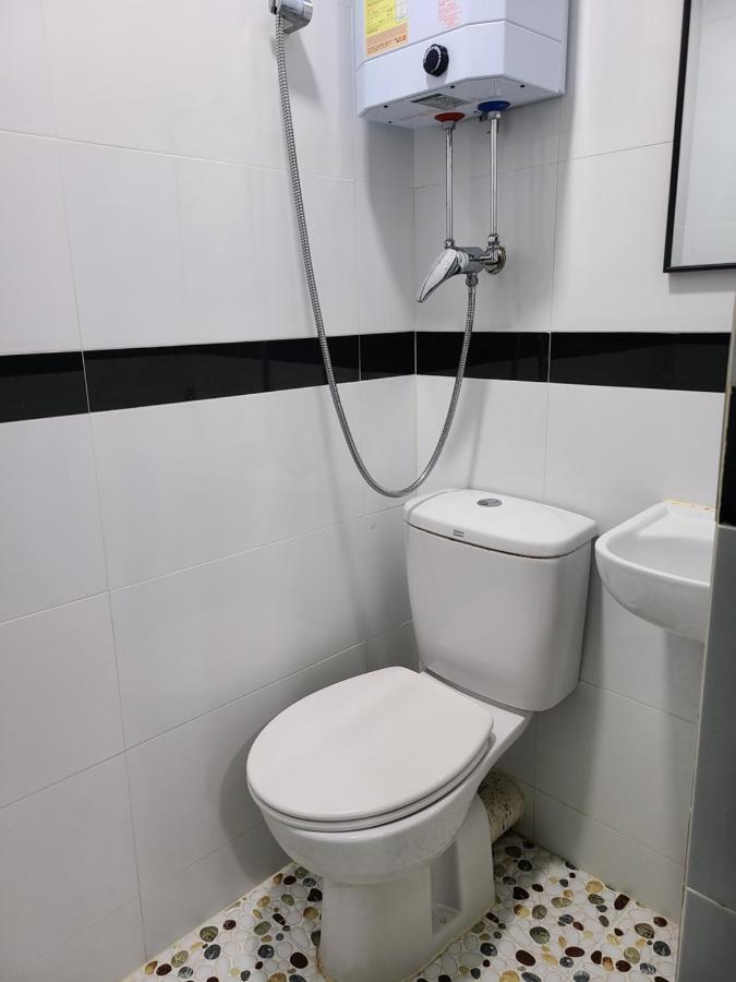 Hostel 16 Paris Guest House Block E Reception 10Th Floor Hongkong Exteriör bild